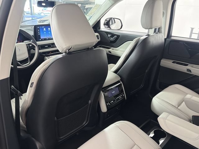 New 2026 Lincoln Aviator AWD image 21
