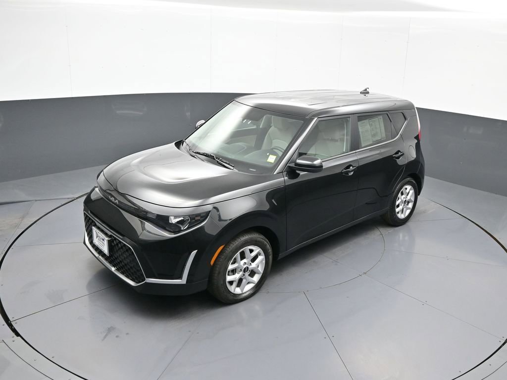 Certified 2025 Kia Soul LX w/ LX Technology Package image 33