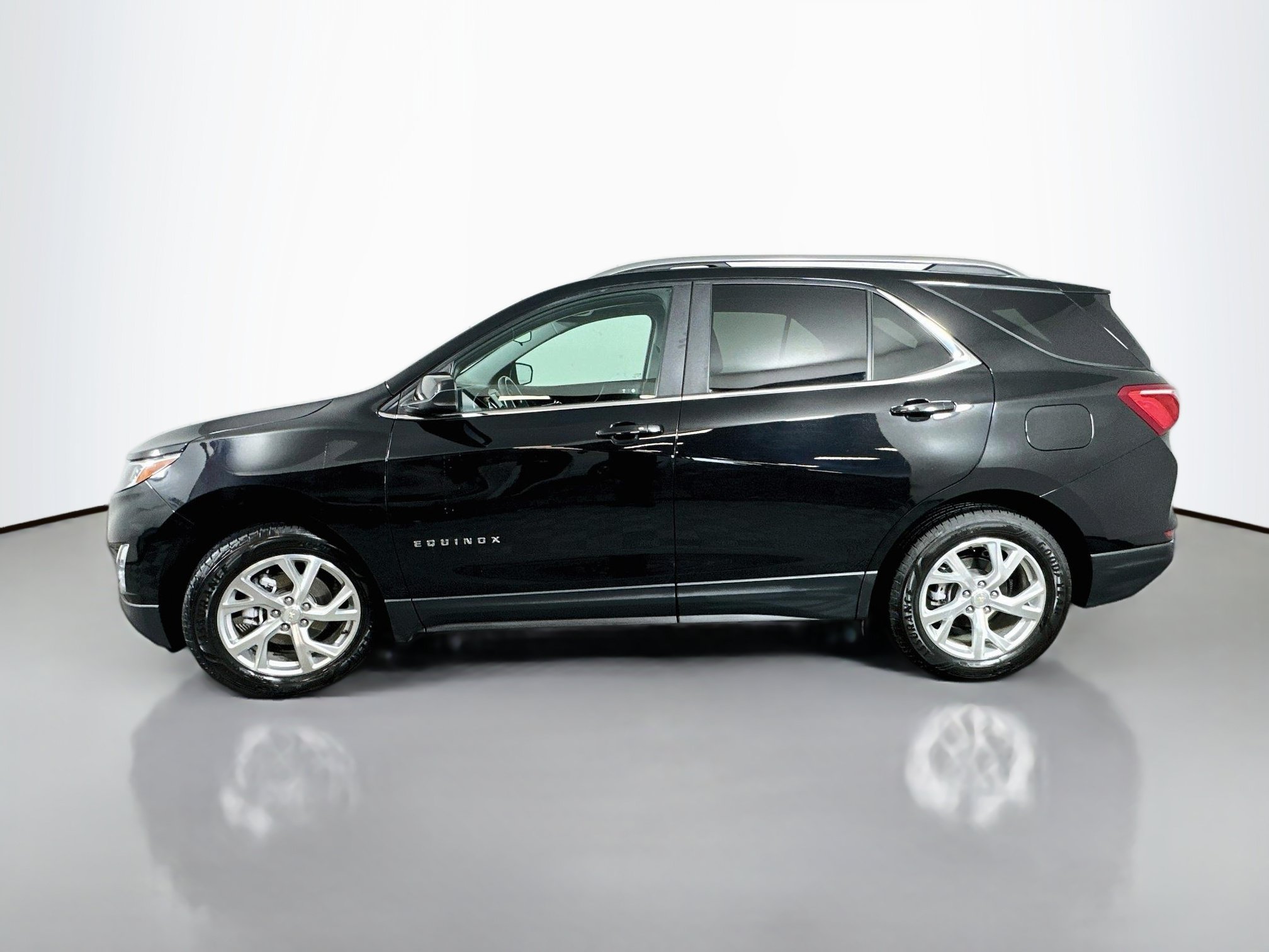 Used 2021 Chevrolet Equinox LT FWD image 4