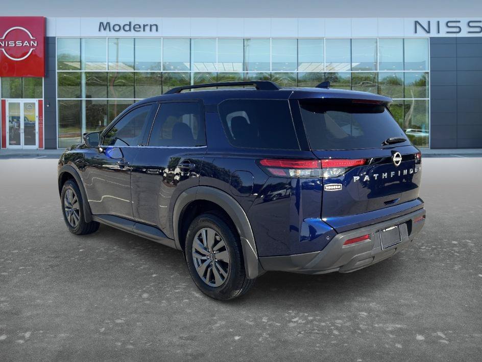 Certified 2025 Nissan Pathfinder SV FWD image 7
