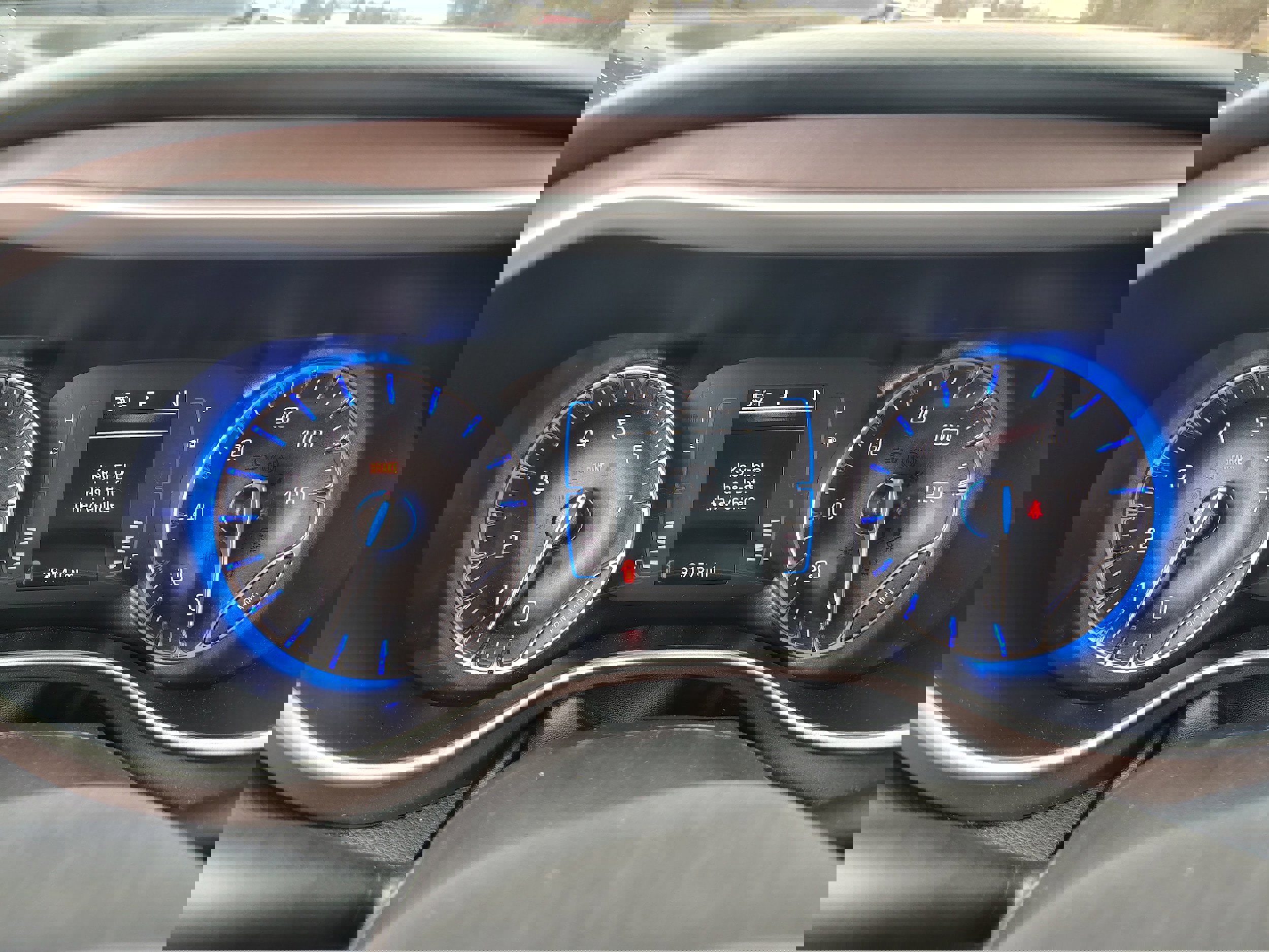 Used 2024 Chrysler Voyager LX image 40