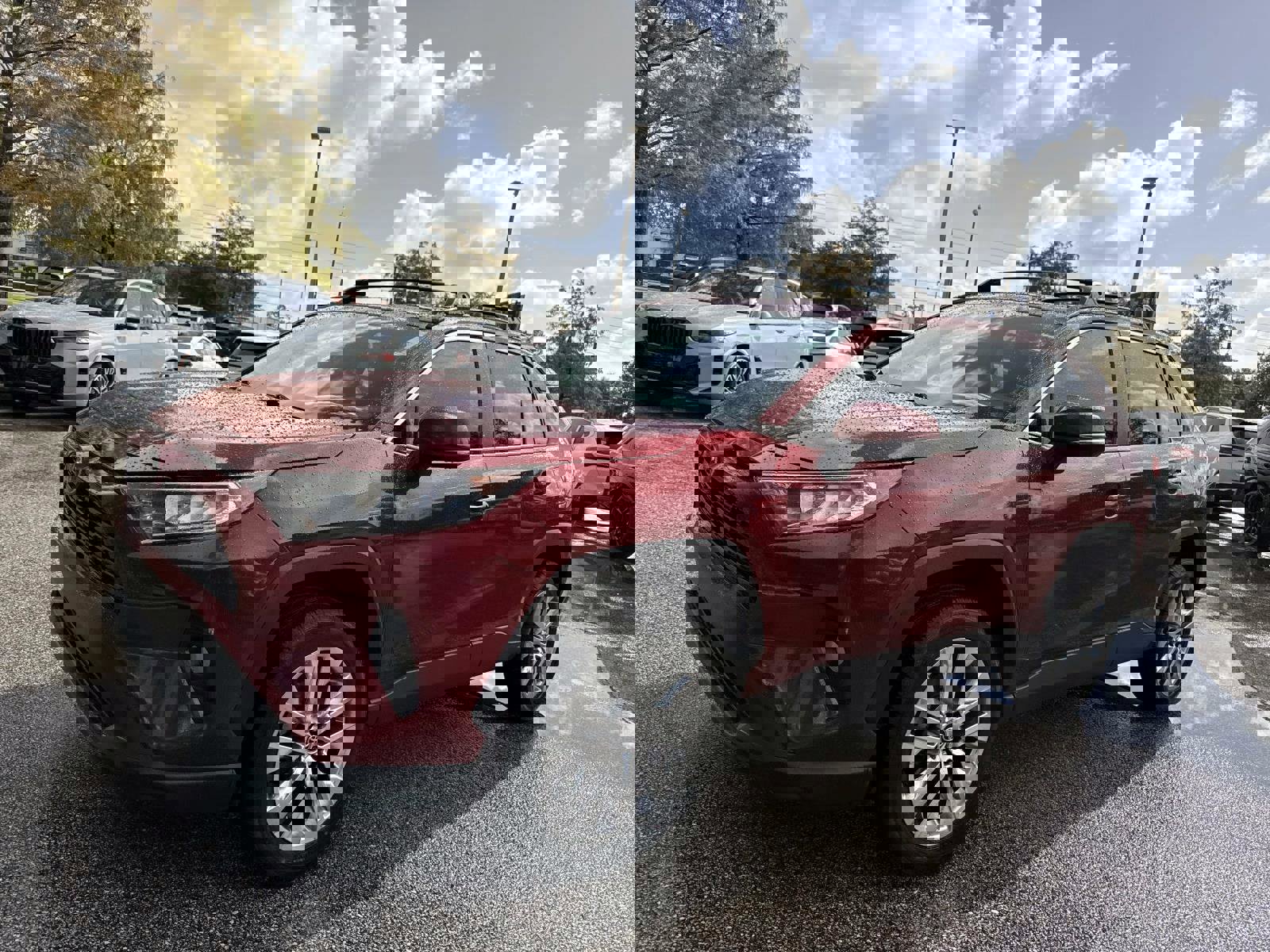 Used 2021 Toyota RAV4 XLE Premium image 7