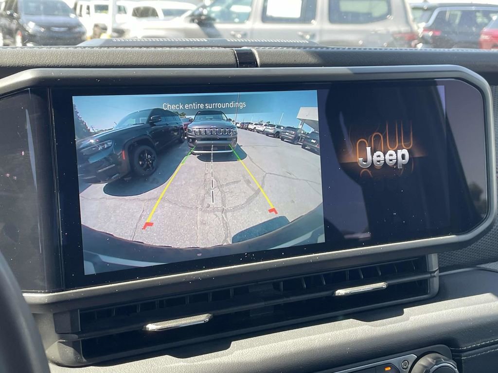 Certified 2024 Jeep Wrangler Unlimited Rubicon image 35