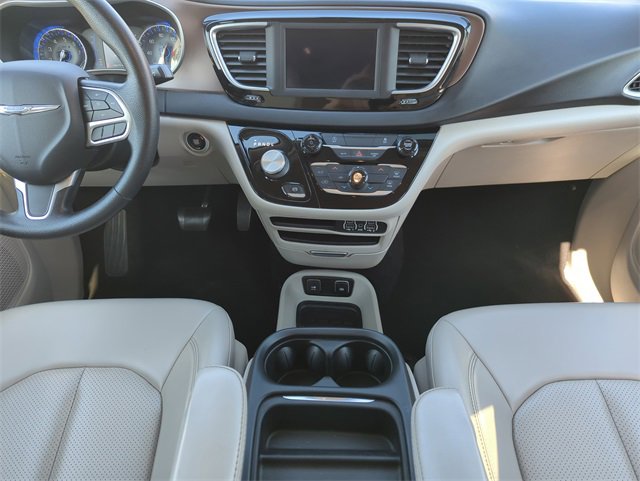 Used 2021 Chrysler Voyager Lxi image 21