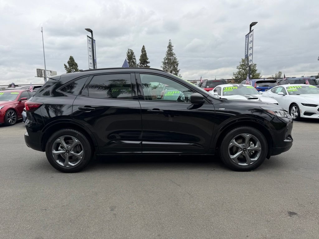 Certified 2023 Ford Escape ST-Line AWD/4WD image 14