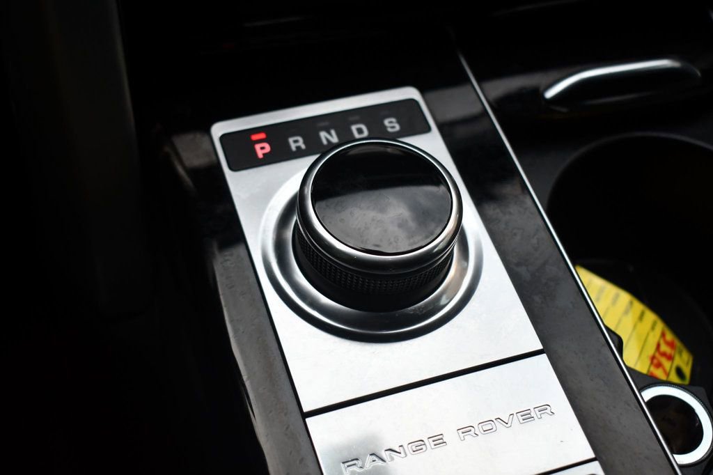 Used 2017 Land Rover Range Rover Long Wheelbase Autobiography image 27