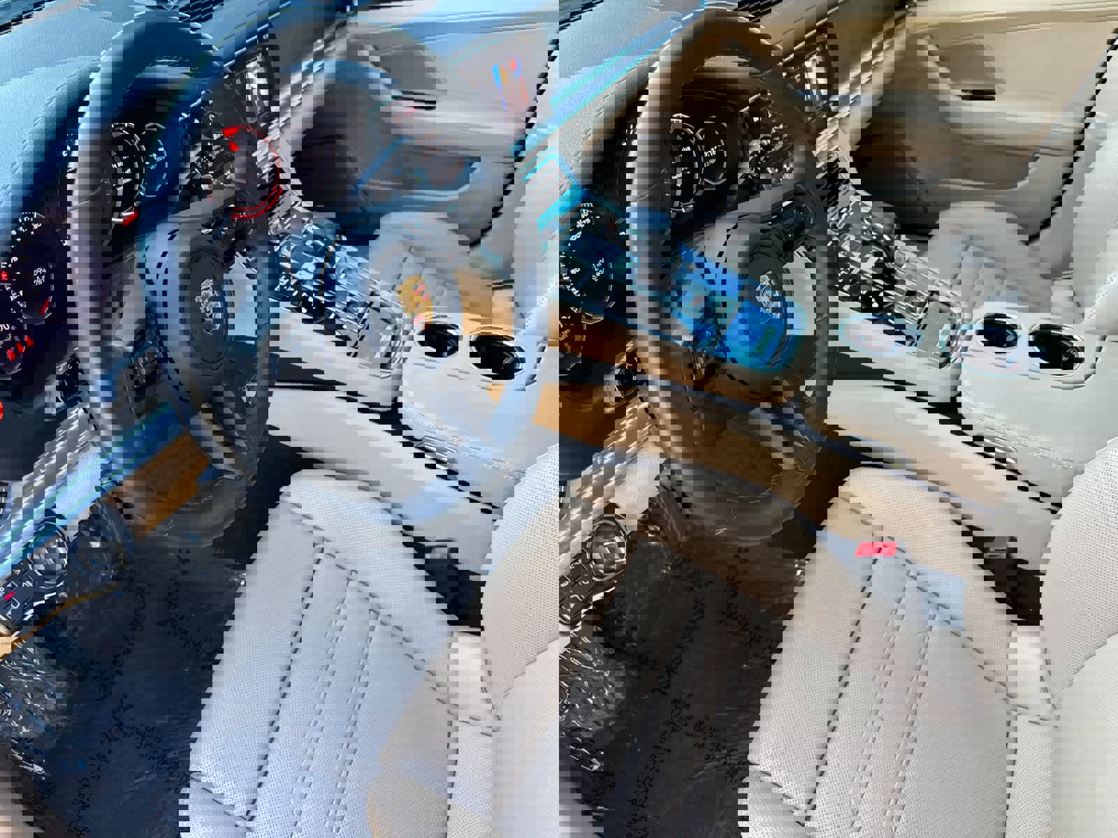 Certified 2022 Porsche Panamera 4 image 4