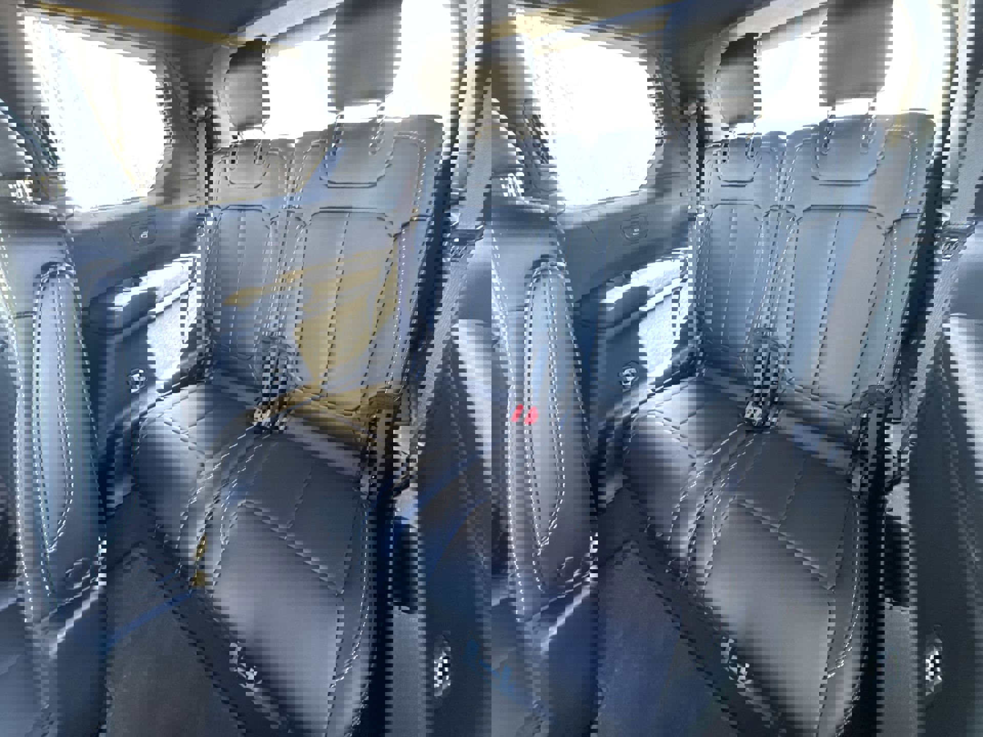 Used 2024 Jeep Grand Cherokee L Limited w/ Black Appearance Package image 24