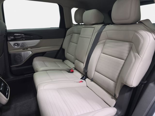 Certified 2024 Lincoln Nautilus Reserve w/ Equipment Group 203A image 11