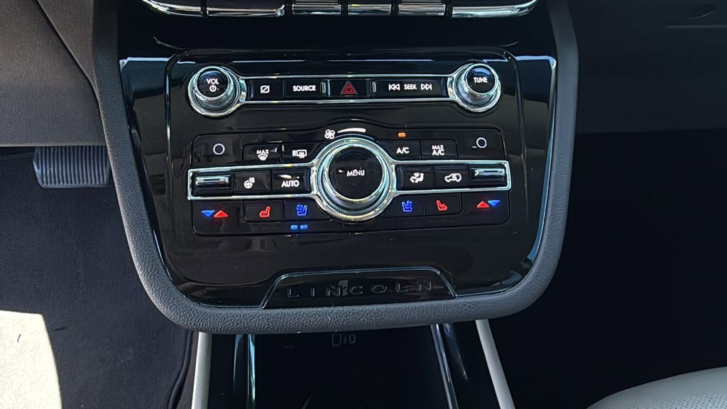 Used 2020 Lincoln Corsair Reserve FWD image 15