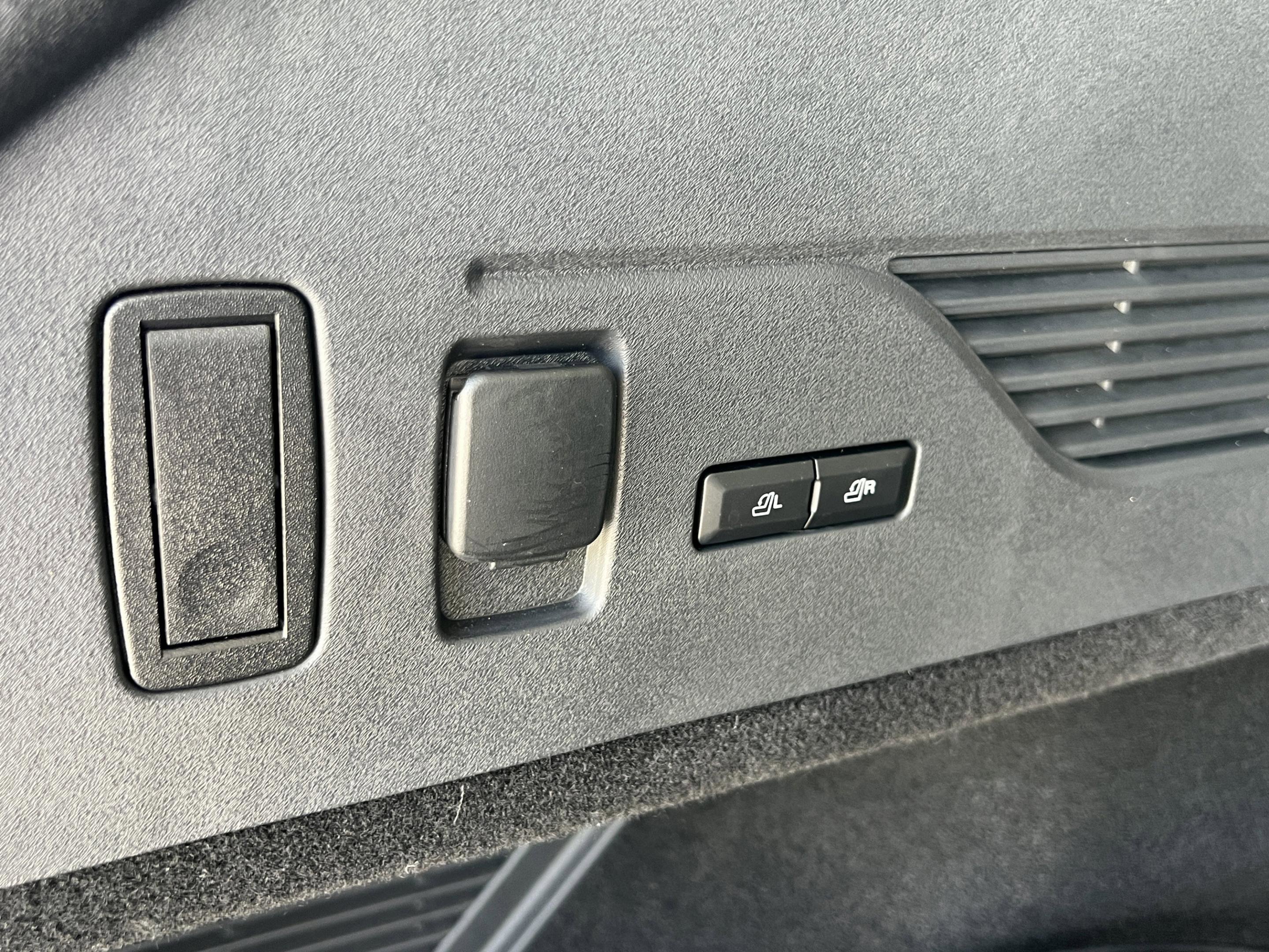 Used 2024 Lincoln Nautilus Reserve w/ Equipment Group 202A image 30