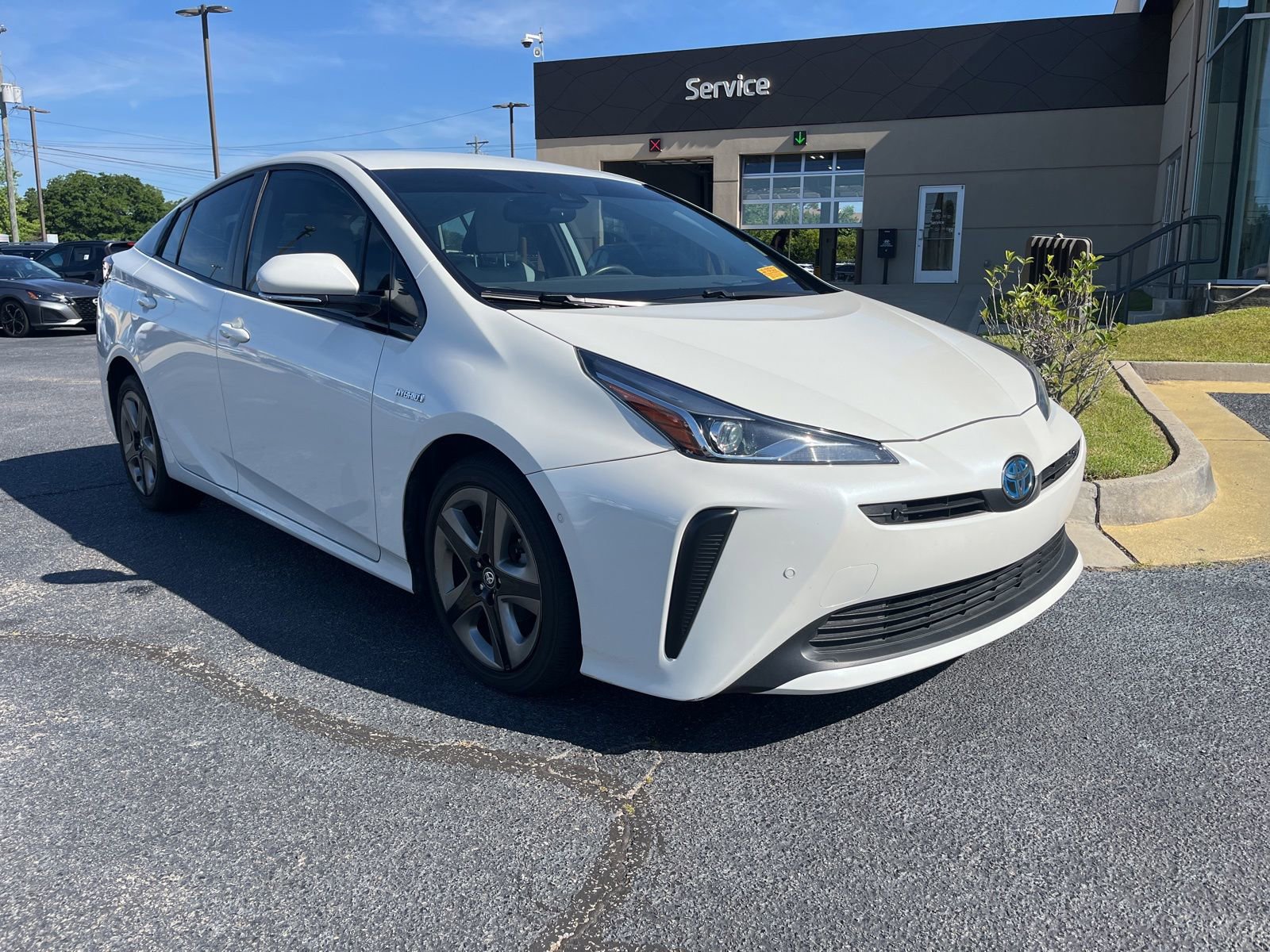 Used 2019 Toyota Prius Limited FWD image 2