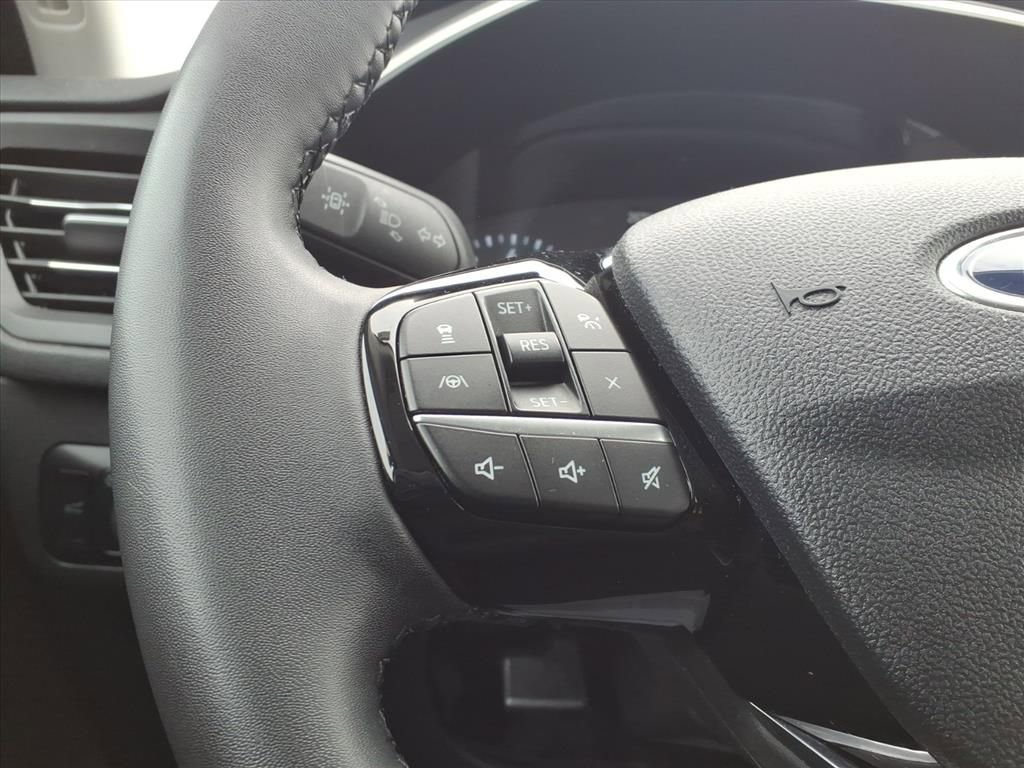 Certified 2022 Ford Escape SEL image 16