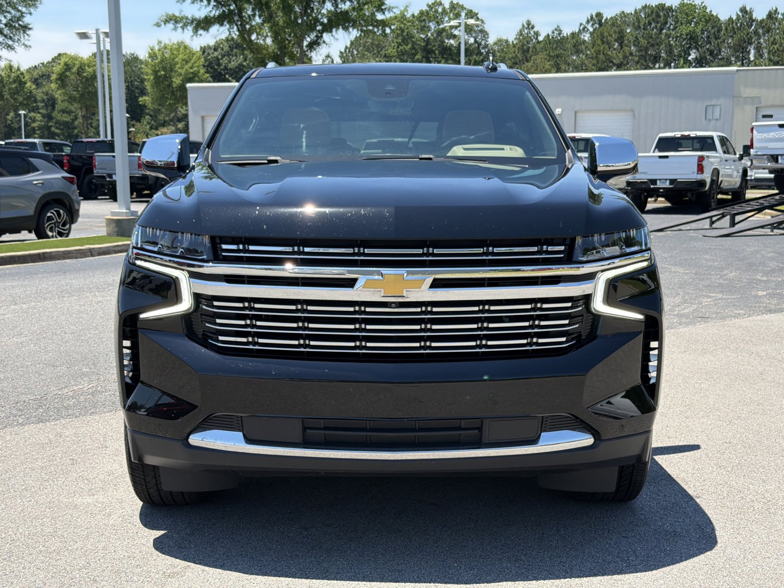 Used 2024 Chevrolet Suburban Premier w/ Premium Package RWD image 6