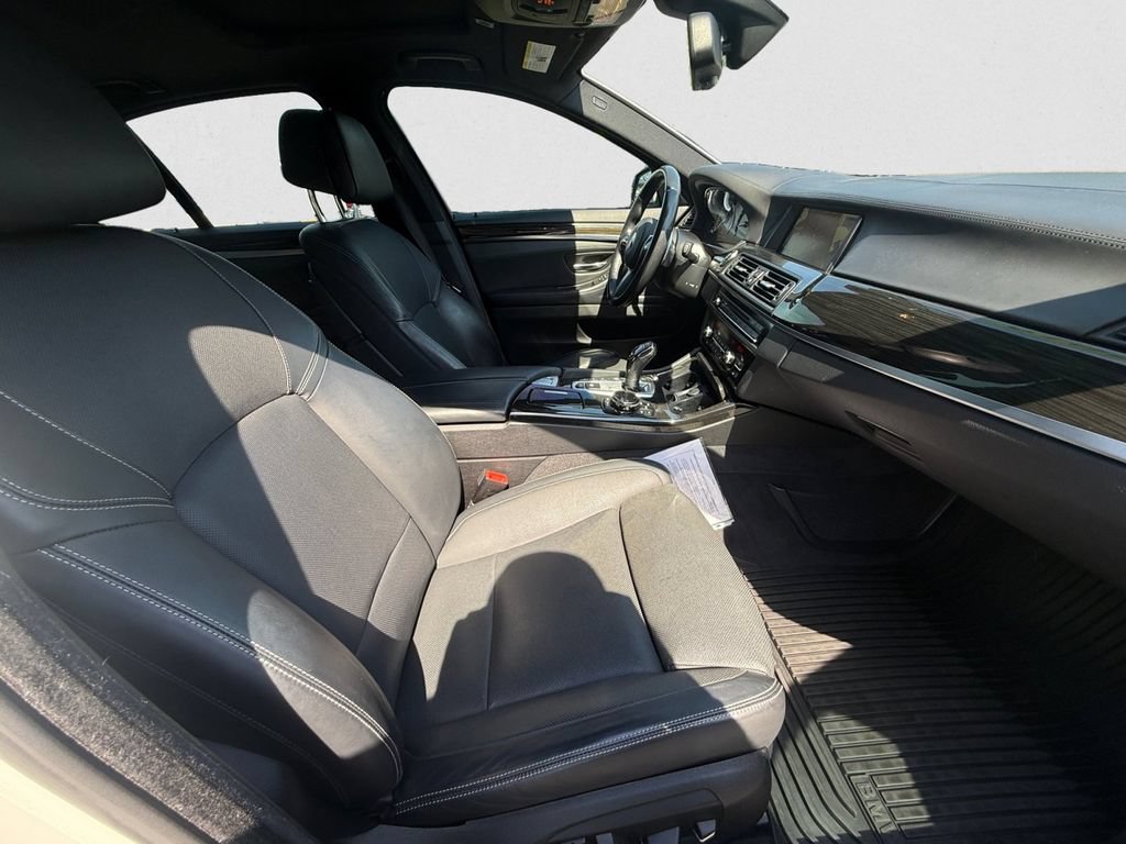 Used 2016 BMW 550i xDrive Sedan AWD/4WD image 15