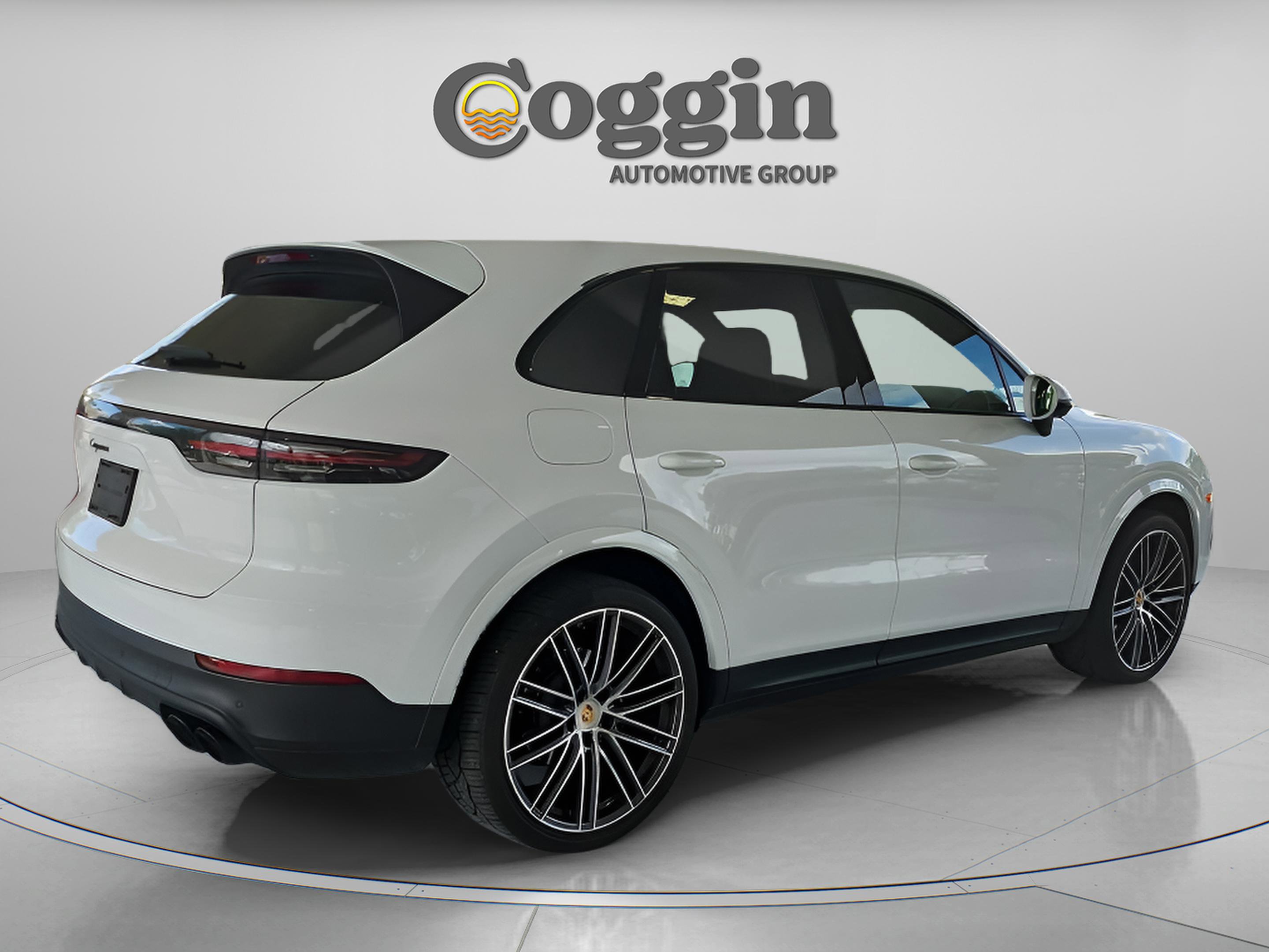 Used 2023 Porsche Cayenne Platinum Edition AWD/4WD image 5