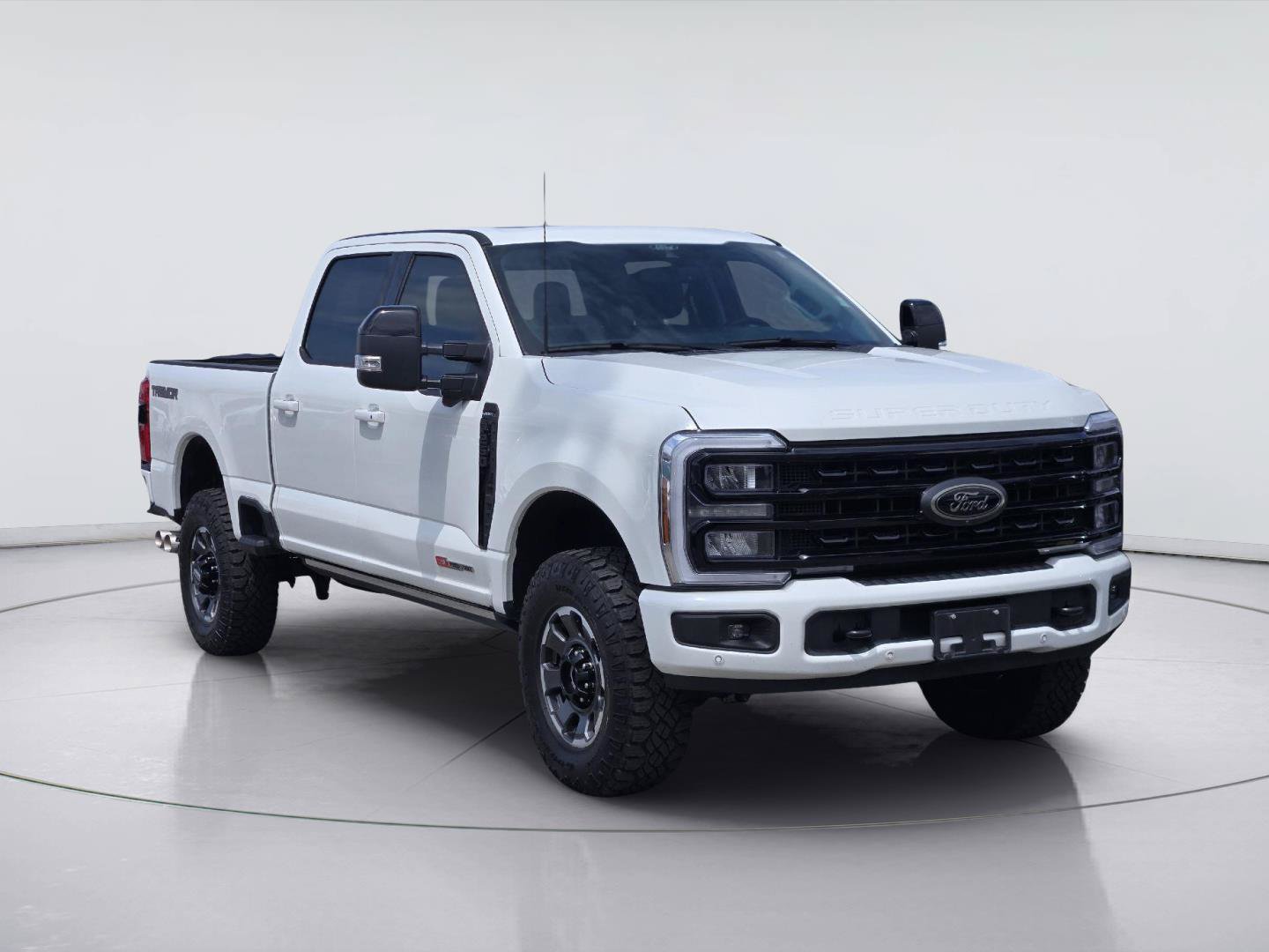 Used 2024 Ford F250 Lariat w/ Lariat Ultimate Package AWD/4WD image 3