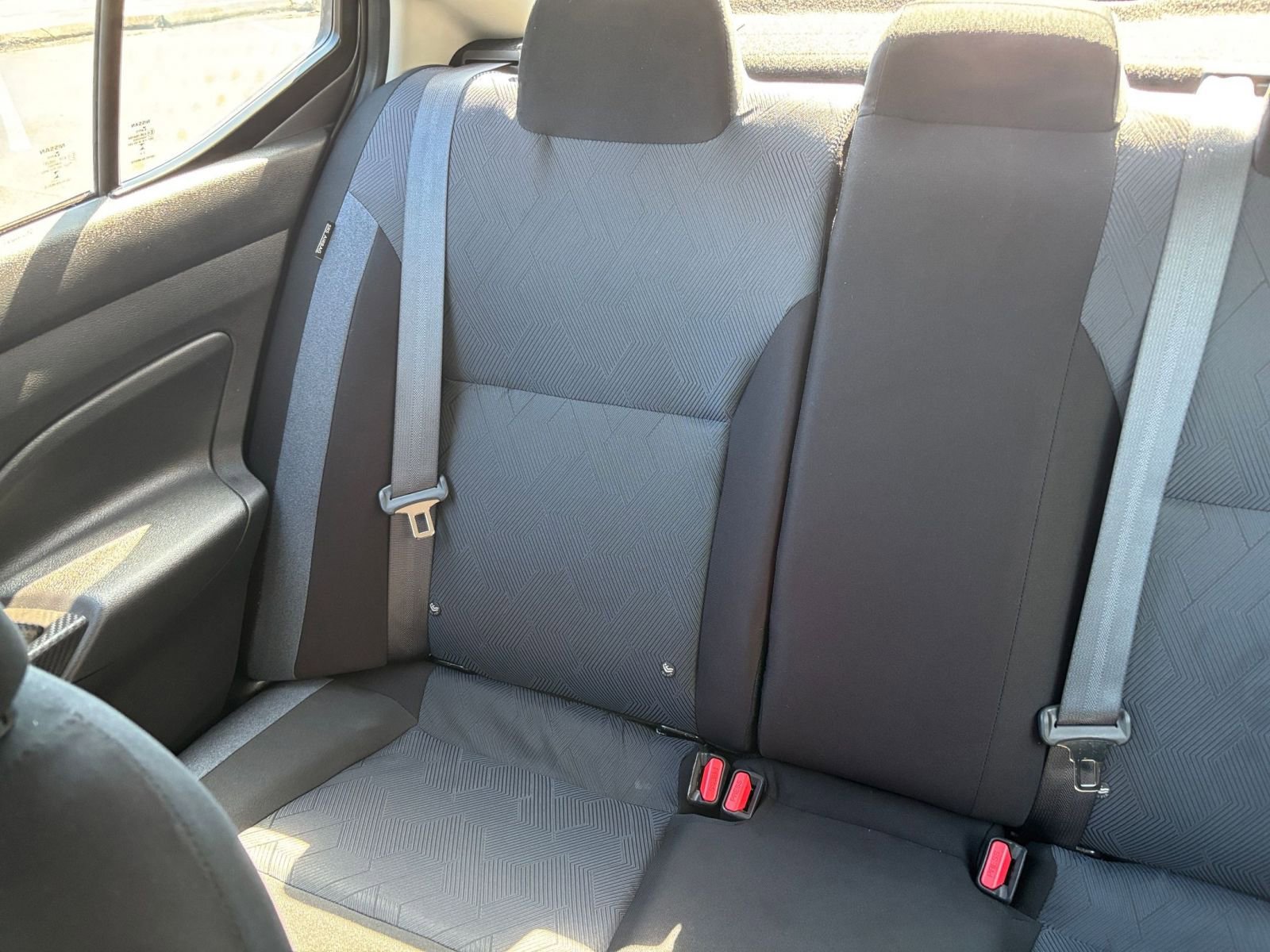 Used 2025 Nissan Versa SV image 39