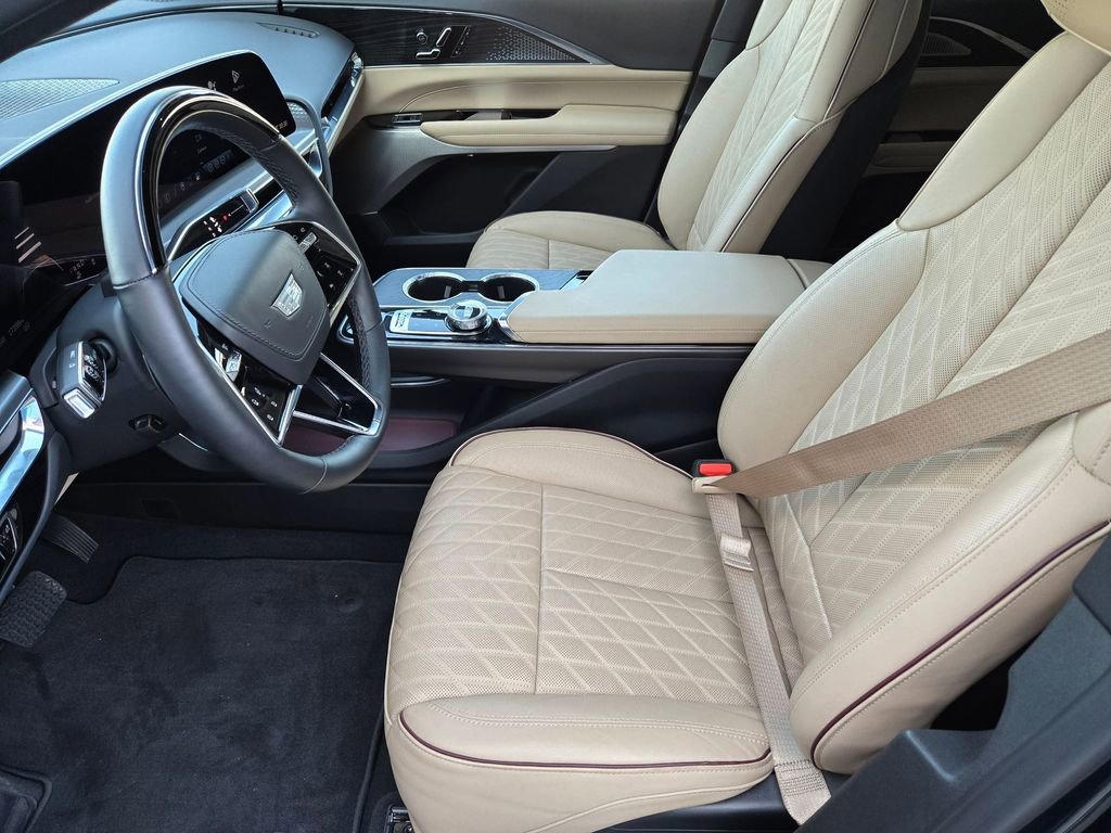 Certified 2024 Cadillac Lyriq Luxury w/ Nappa Leather Package image 11