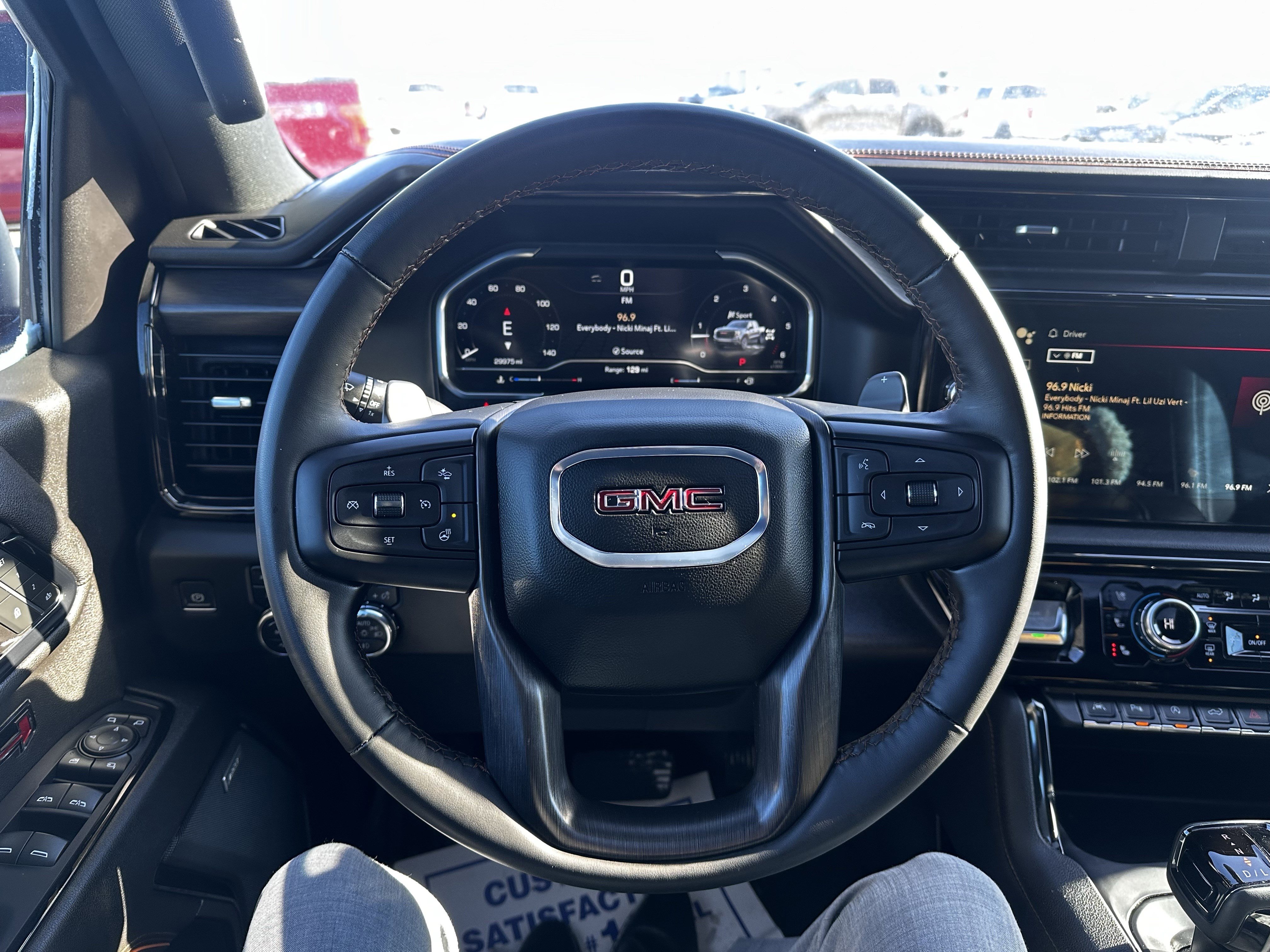 Used 2024 GMC Sierra 1500 AT4 w/ Technology Package AWD/4WD image 9