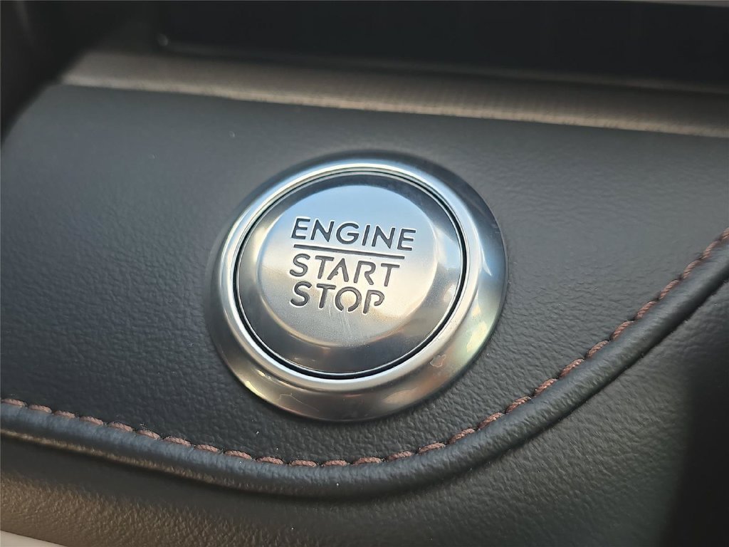 New 2026 Lincoln Nautilus Premier AWD/4WD image 21