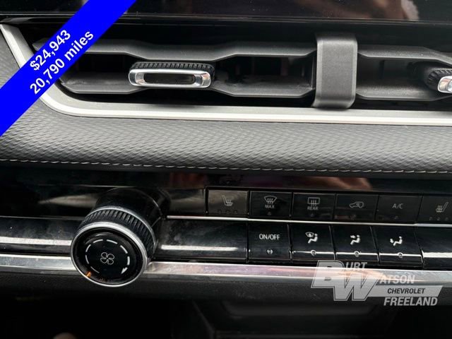 Used 2025 Chevrolet Equinox LT FWD image 18