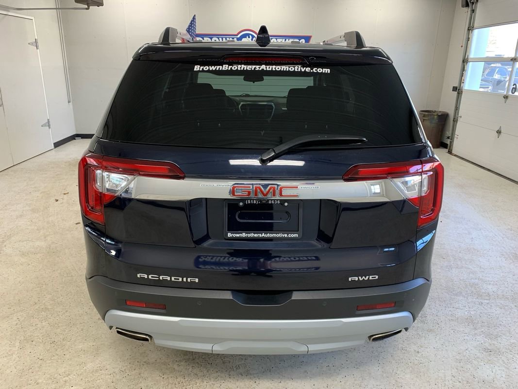 Used 2022 GMC Acadia SLE w/ Driver Convenience Package image 5