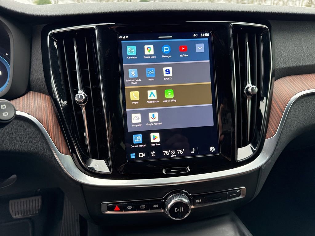 Used 2025 Volvo V60 B5 Cross Country Plus image 27