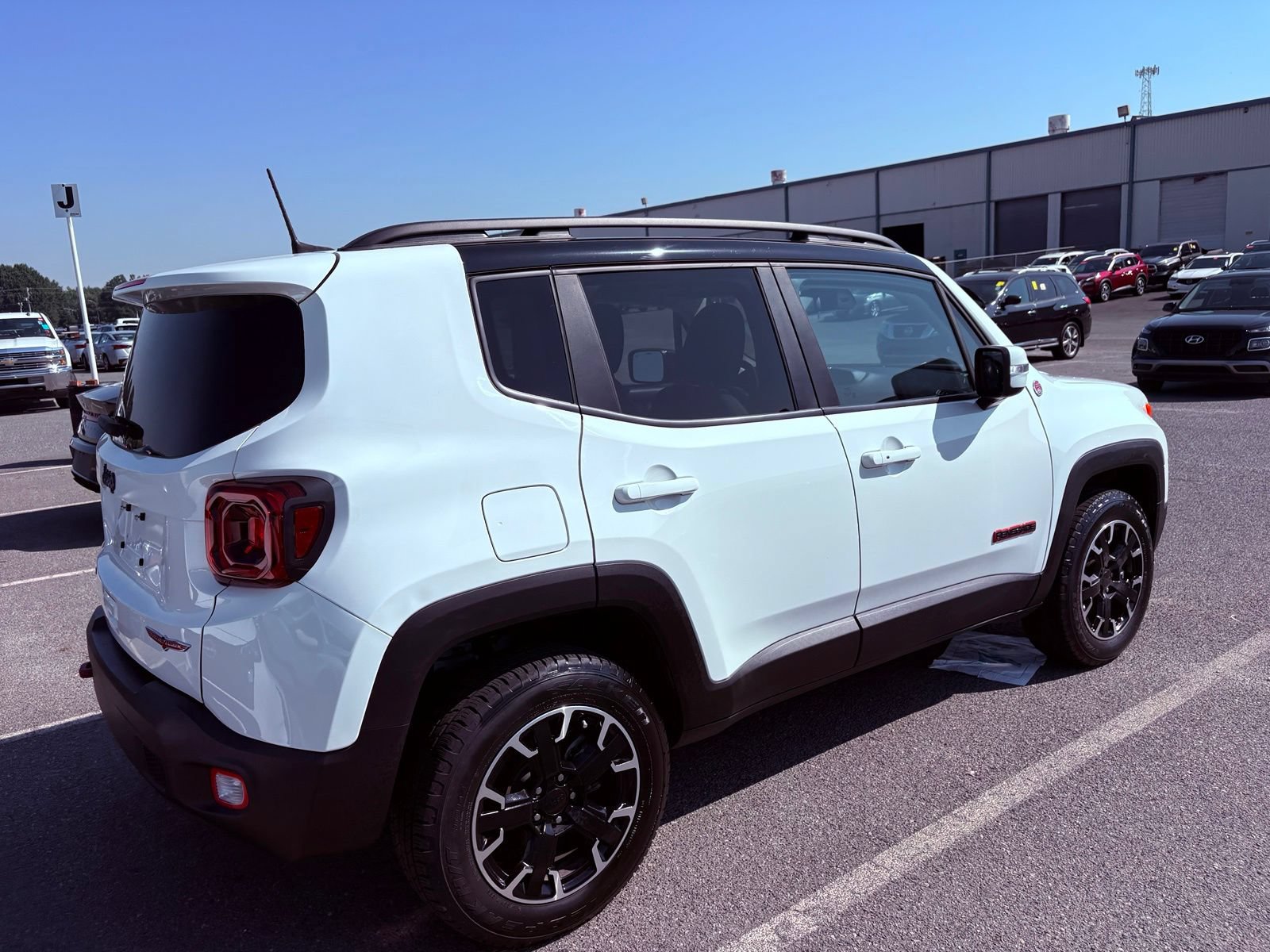Used 2023 Jeep Renegade Trailhawk w/ Sun/Sound Group AWD/4WD image 4