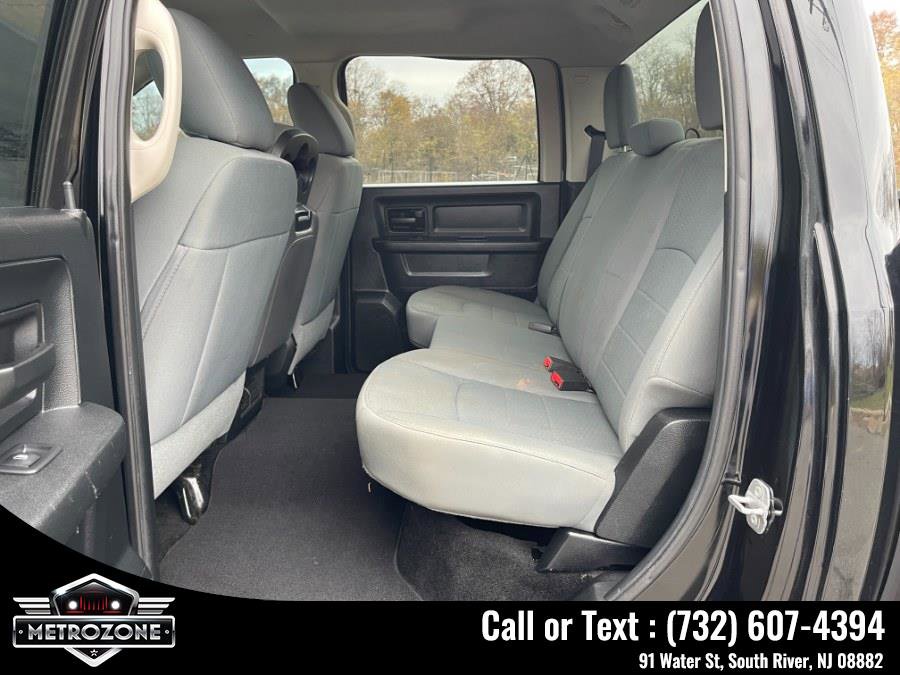 Used 2014 RAM 1500 Express w/ Black Ram 1500 Express Group image 21