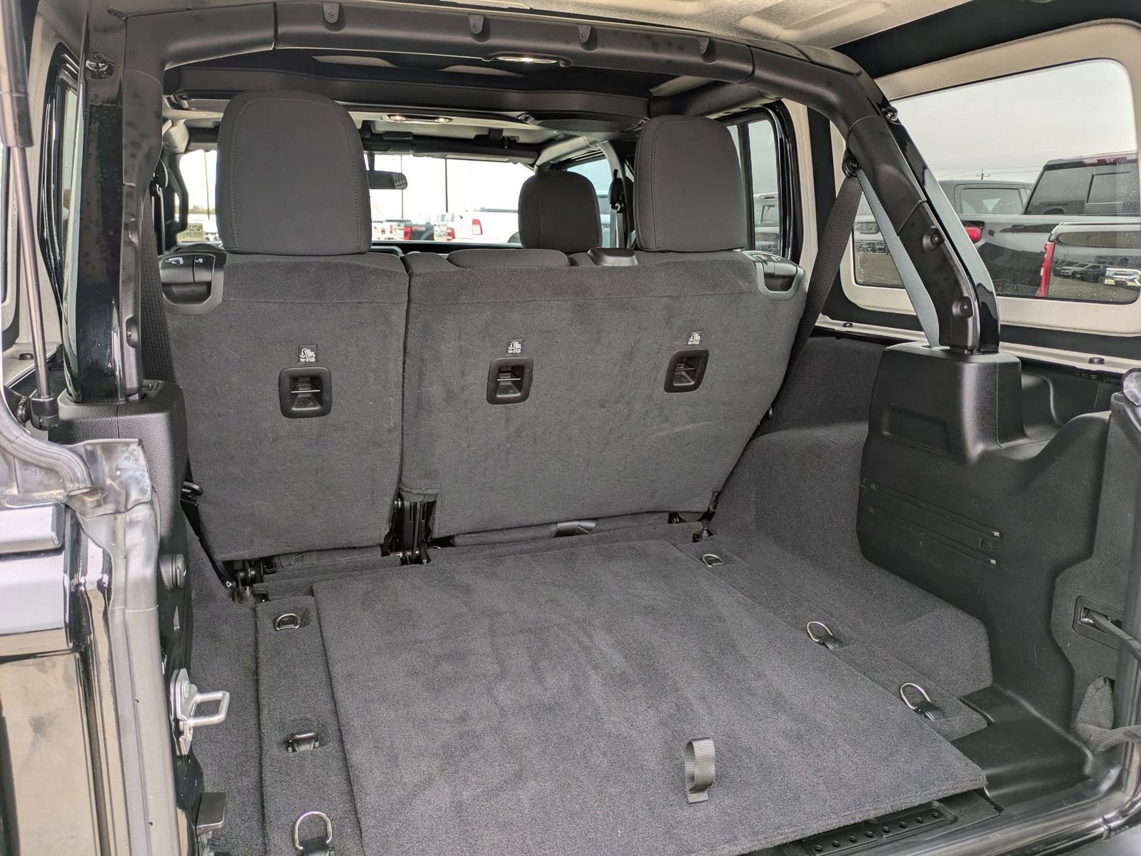 Used 2021 Jeep Wrangler Unlimited Sport image 23