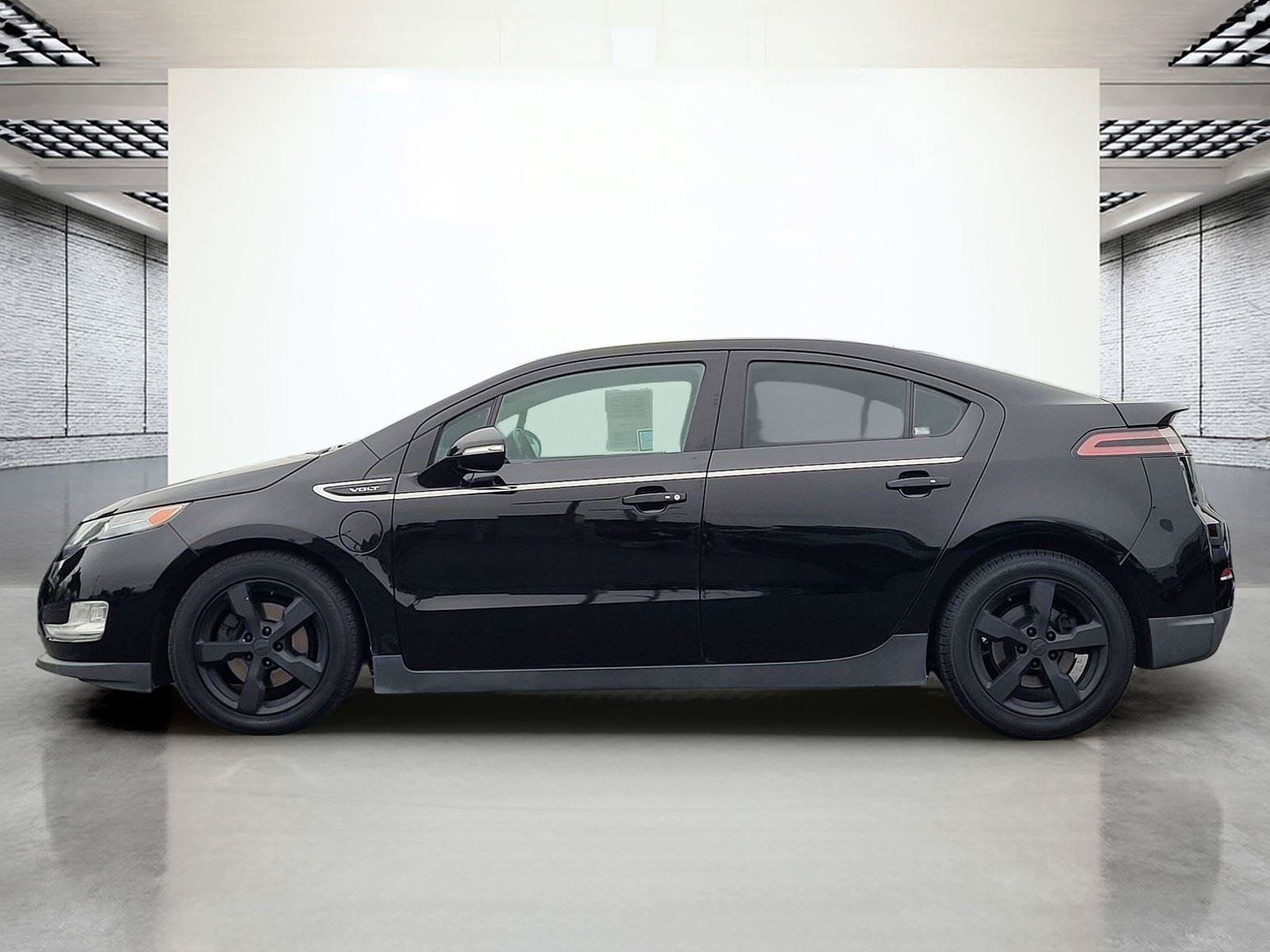 Used 2015 Chevrolet Volt Premium w/ Premium Trim Package FWD image 9