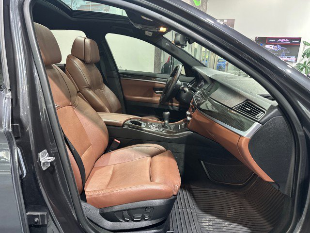 Used 2013 BMW 550i Sedan RWD image 56
