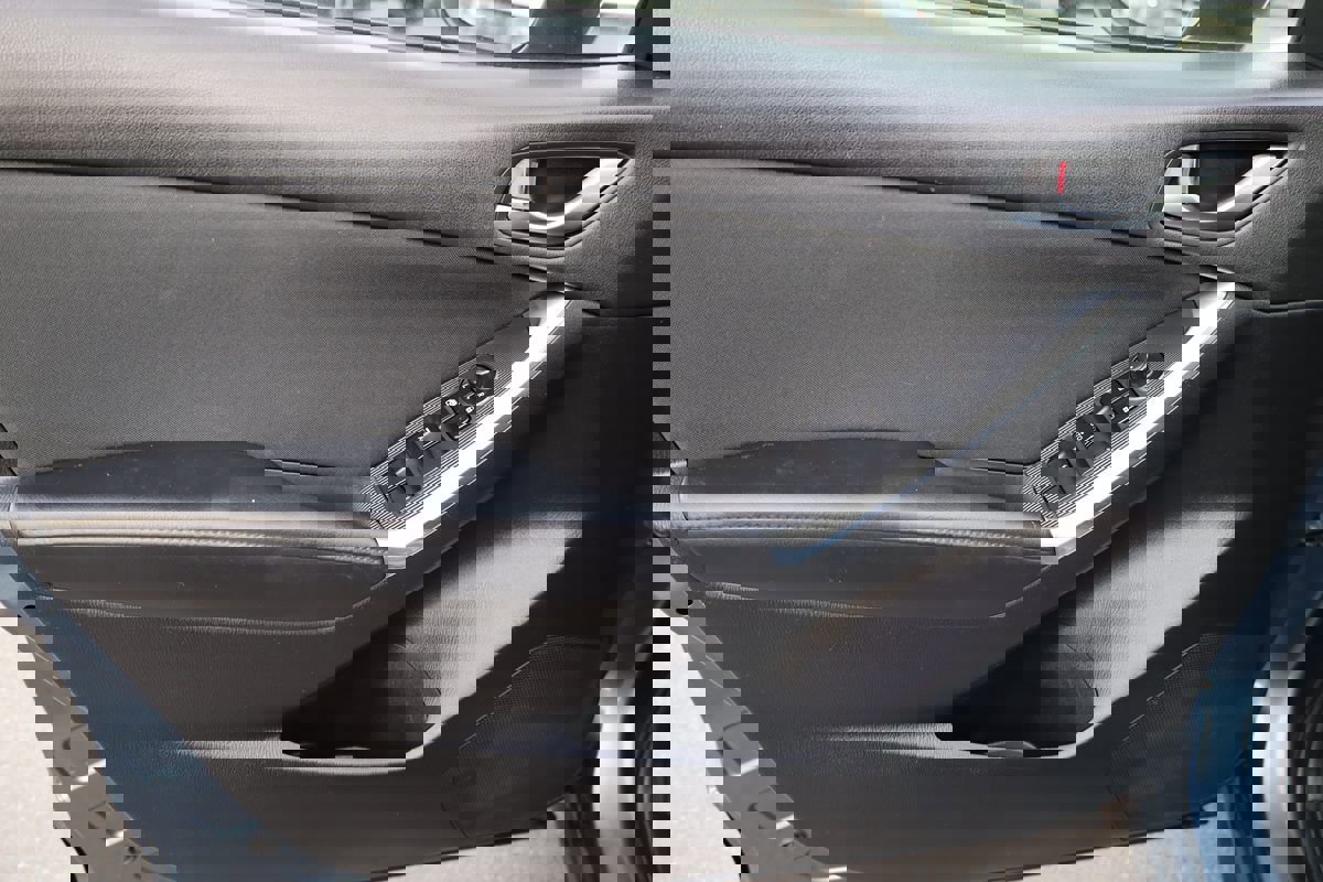 Used 2015 MAZDA CX-5 Touring image 9