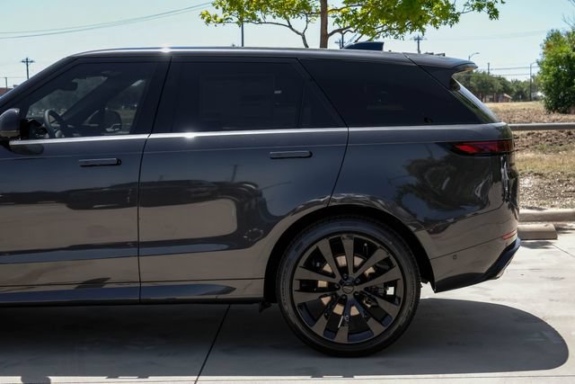 New 2026 Land Rover Range Rover Sport Dynamic SE AWD/4WD image 16