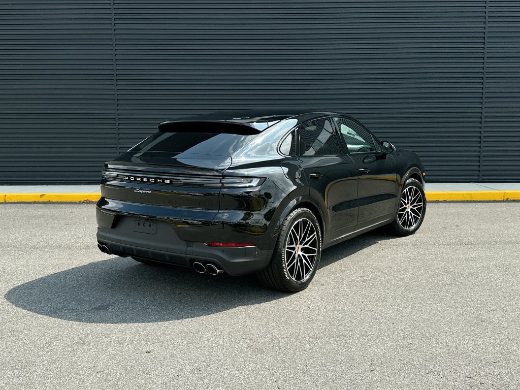 New 2026 Porsche Cayenne Coupe AWD/4WD image 9