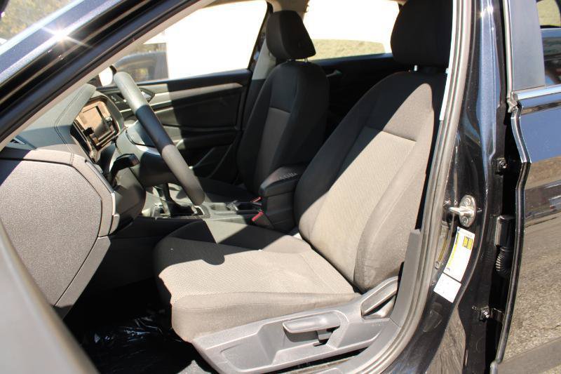 Used 2021 Volkswagen Jetta R-Line FWD image 12