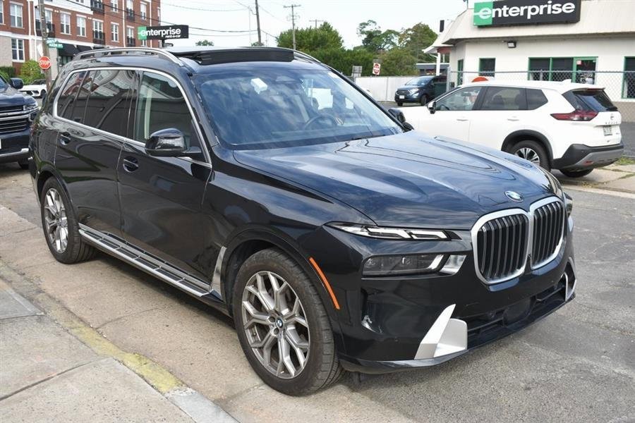 Used 2025 BMW X7 xDrive40i image 4