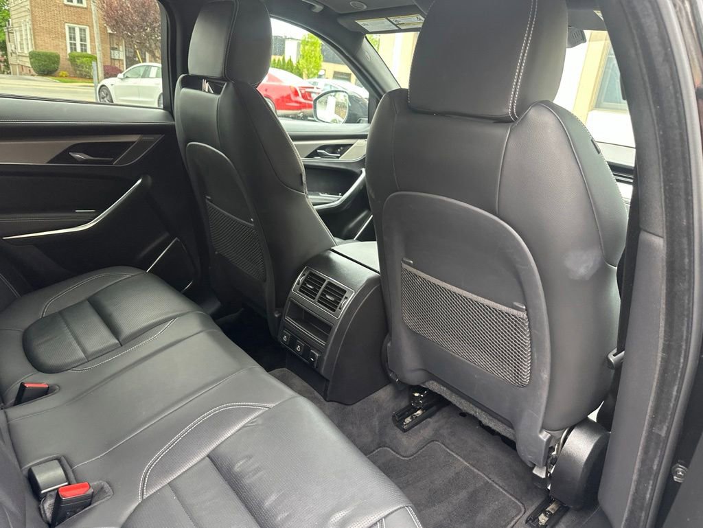 Used 2025 Jaguar F-PACE R-Dynamic S AWD/4WD image 10
