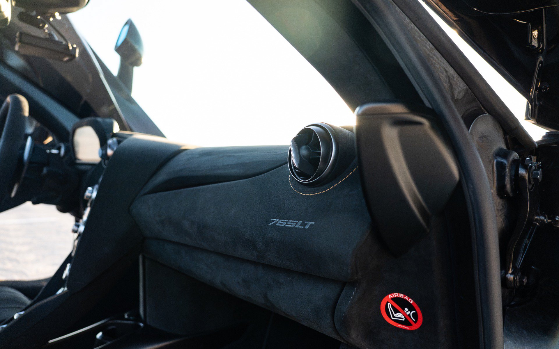 Used 2021 McLaren 765LT RWD image 35