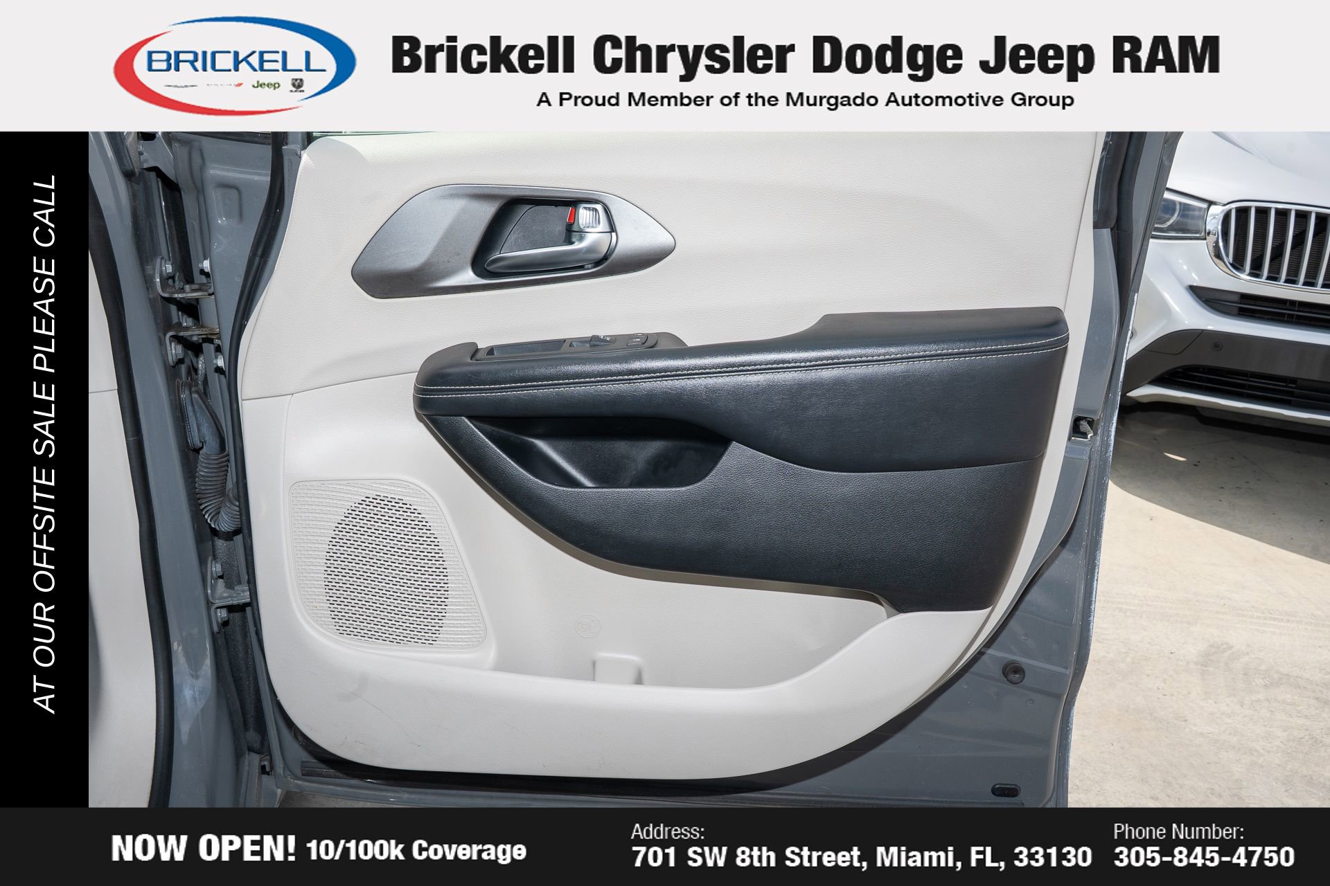 Used 2022 Chrysler Pacifica Touring-L image 14