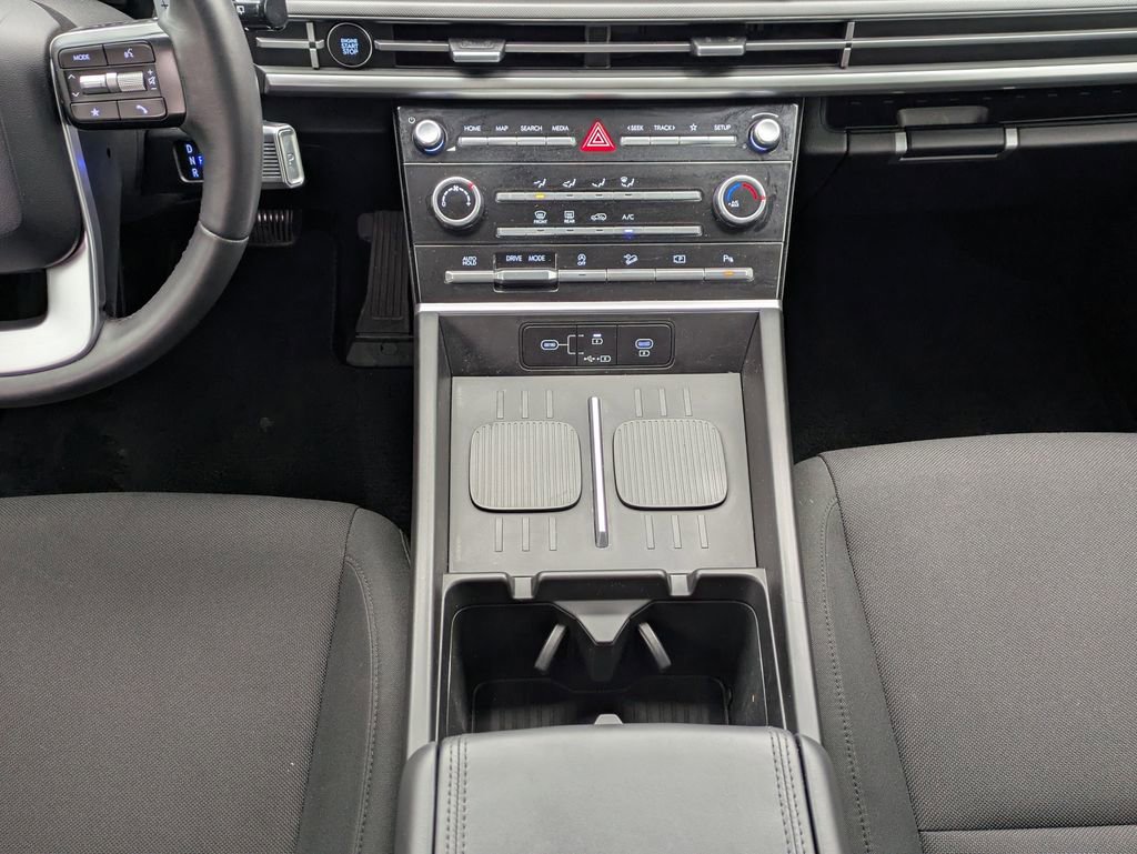 Used 2025 Hyundai Santa Fe SE image 18