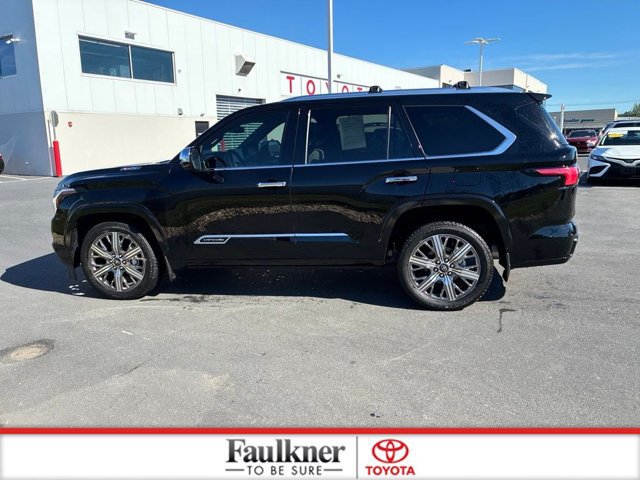 Used 2025 Toyota Sequoia Capstone AWD/4WD image 14