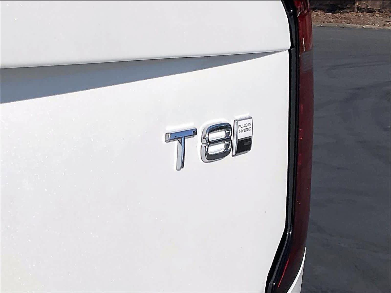 New 2026 Volvo XC90 T8 Plus w/ Protection Package image 26