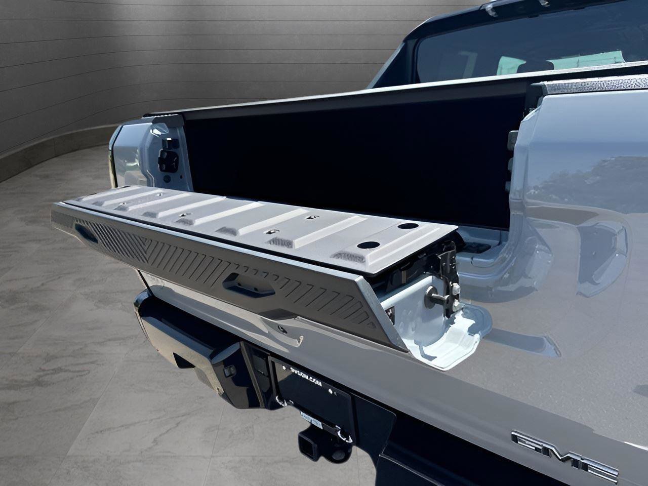 New 2025 GMC Hummer EV 3X w/ LPO, Illumination Package image 10