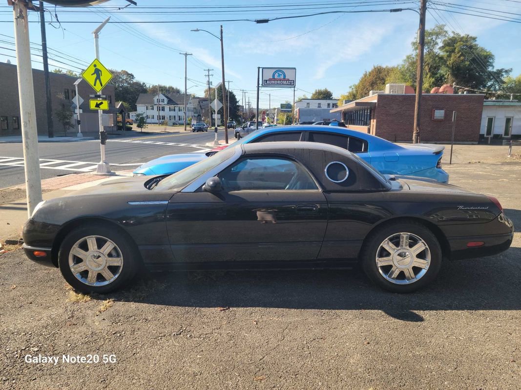 Used 2005 Ford Thunderbird image 1