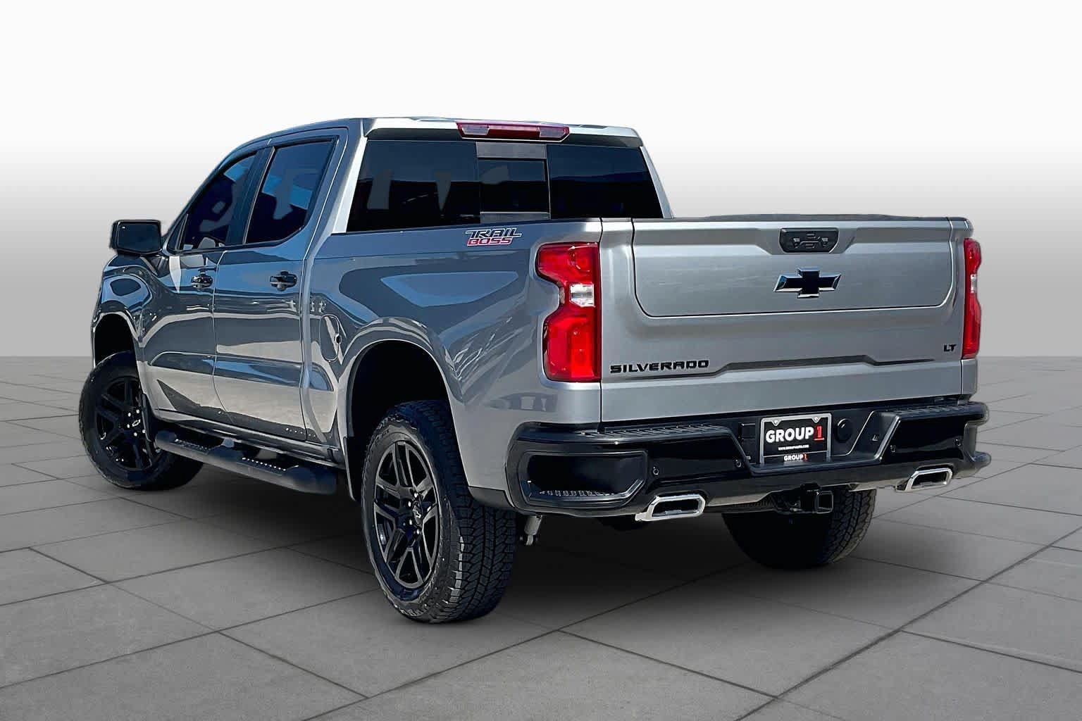 Used 2026 Chevrolet Silverado 1500 LT Trail Boss w/ LT Trail Boss Premium Package AWD/4WD image 12