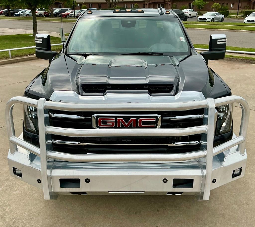 Used 2024 GMC Sierra 3500 SLT w/ SLT Premium Package image 11