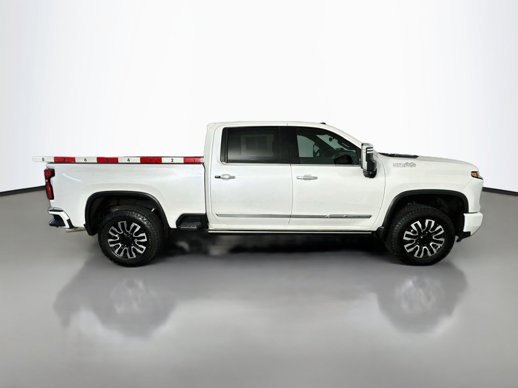Used 2024 Chevrolet Silverado 2500 High Country w/ High Country Premium Package AWD/4WD image 8