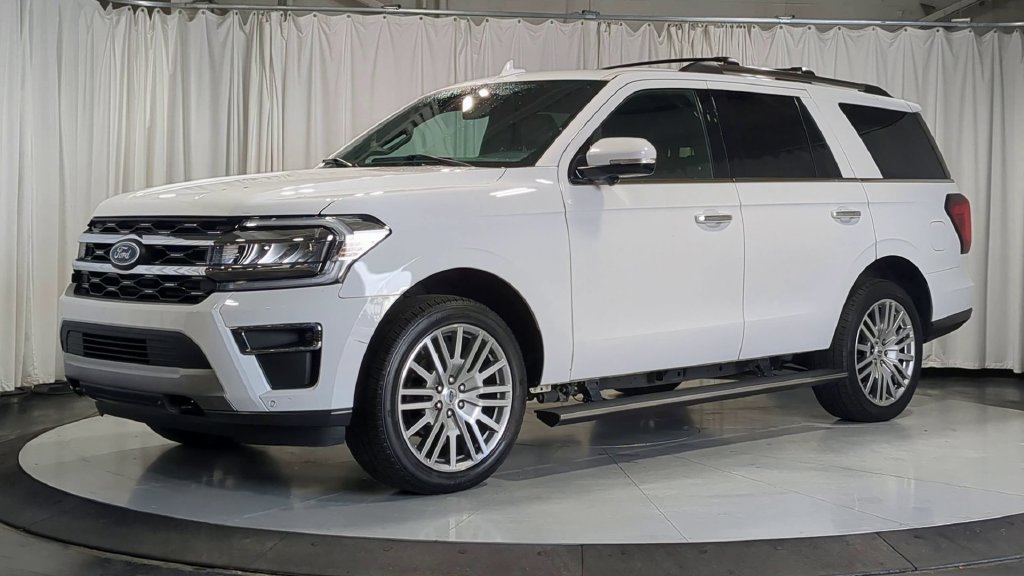 Used 2023 Ford Expedition Limited AWD/4WD image 5